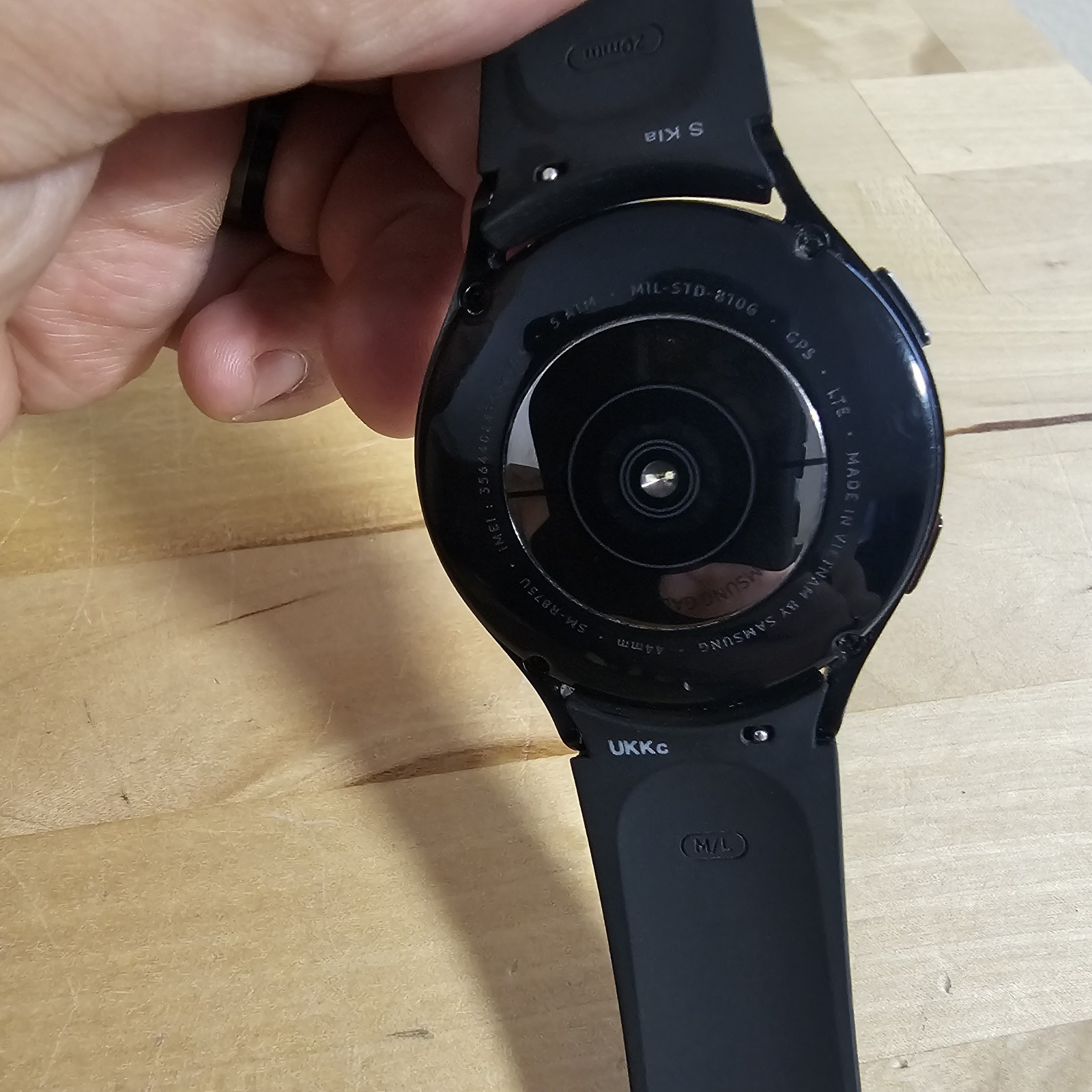 Samsung Galaxy Watch 4 SM-R875U 44mm Aluminum Sport Band Black USED – TESTED