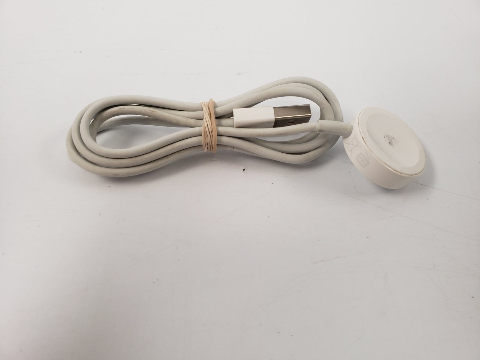 (80924-1) Apple A2293 Series 6 Smart Watch