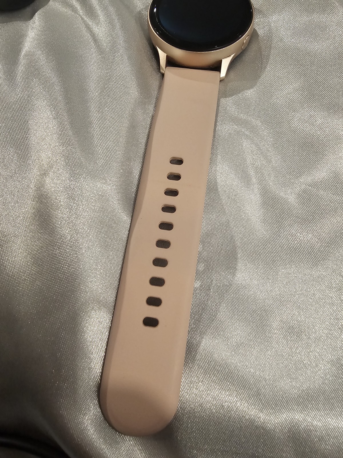 Samsung Galaxy Watch Active 2 SM-R820 44mm Aluminum Case with Sport Band…