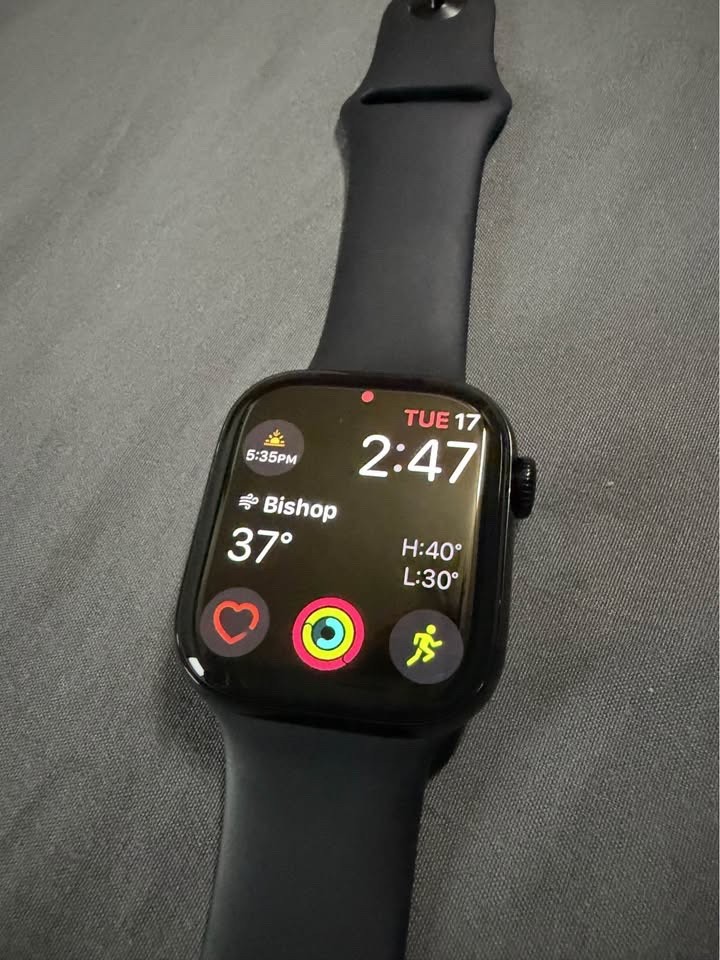 Apple Watch Series 11 42mm GPS+Cellular, Black, With M/L Sport Band