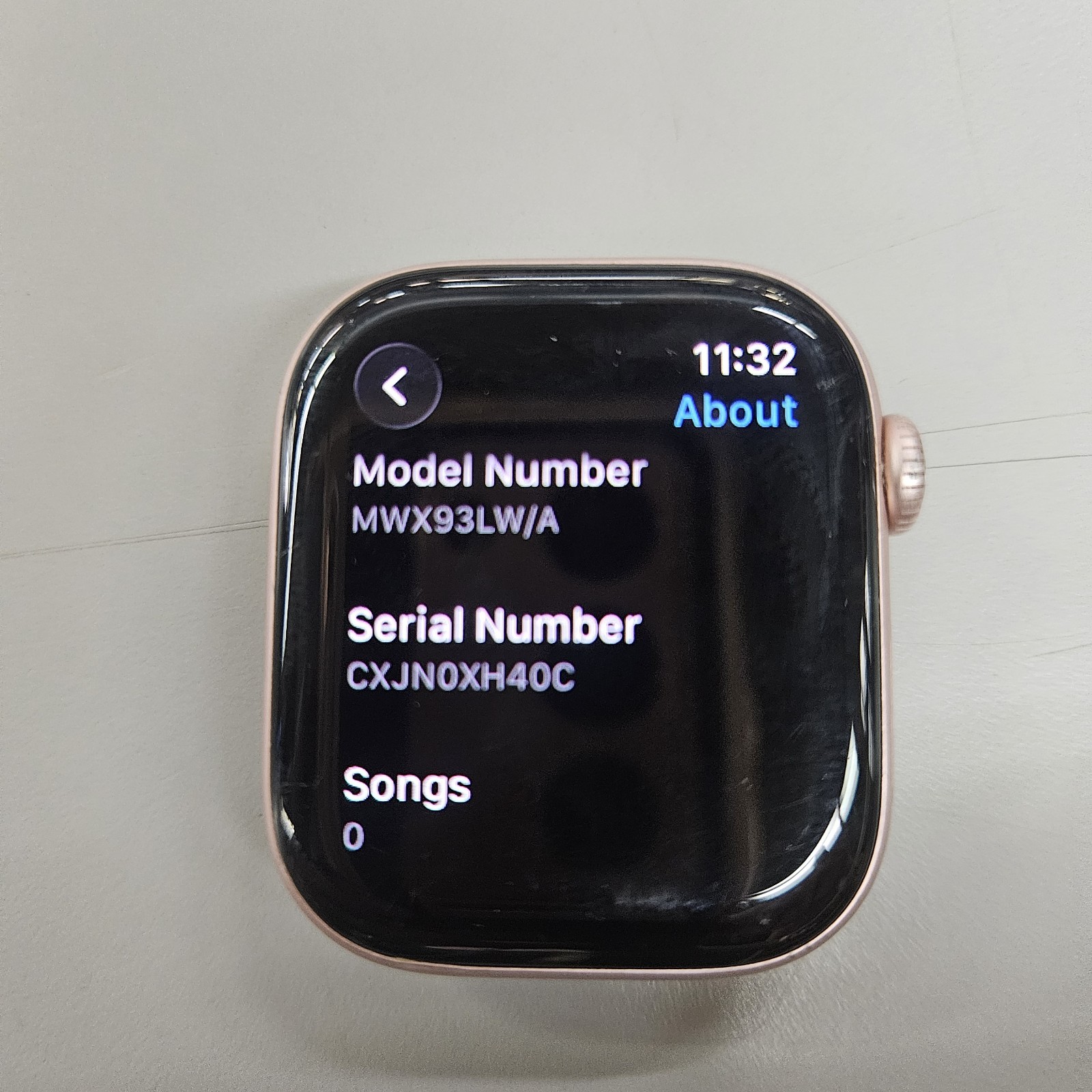 Apple Watch Series 10 42mm Rose Gold with Black Sport Band Battery H. 97%