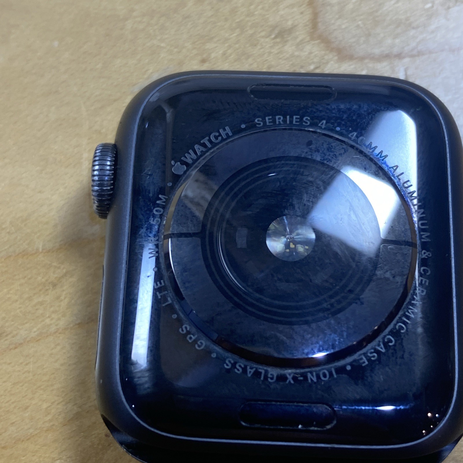 Apple Watch Series 4 / 40MM A1975 Aluminum Space Gray – Fair