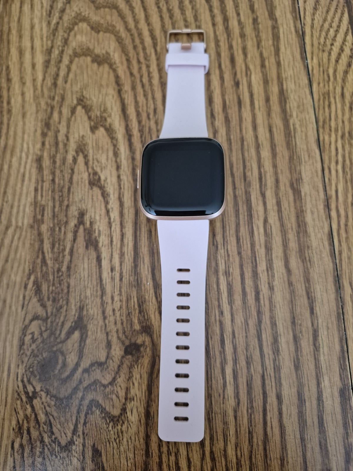 Fitbit Versa 2 40mm Smartwatch Pink Silicone Band Rose Gold With Accessories