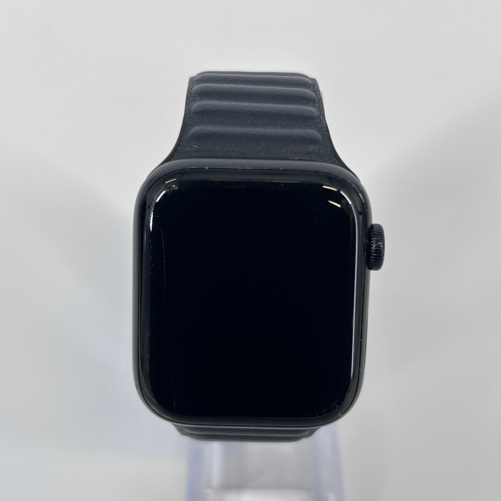 Apple Watch (SE) 2nd Gen. 44mm Black Aluminum (GPS) w/ Magnetic Link Band – Fair