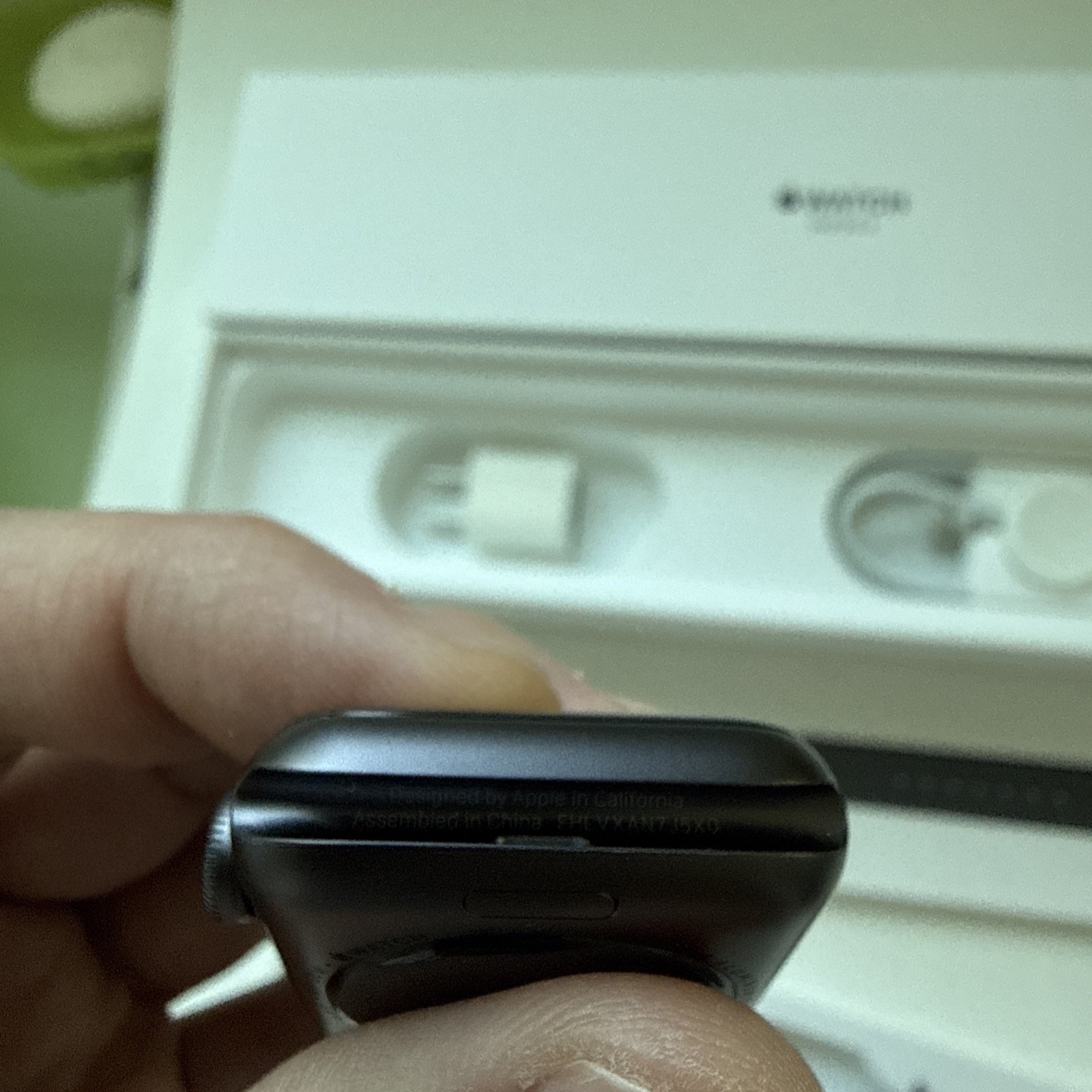 Apple Watch Series 3 38mm Space Gray Aluminium Case with Gray Sport Band (GPS) –