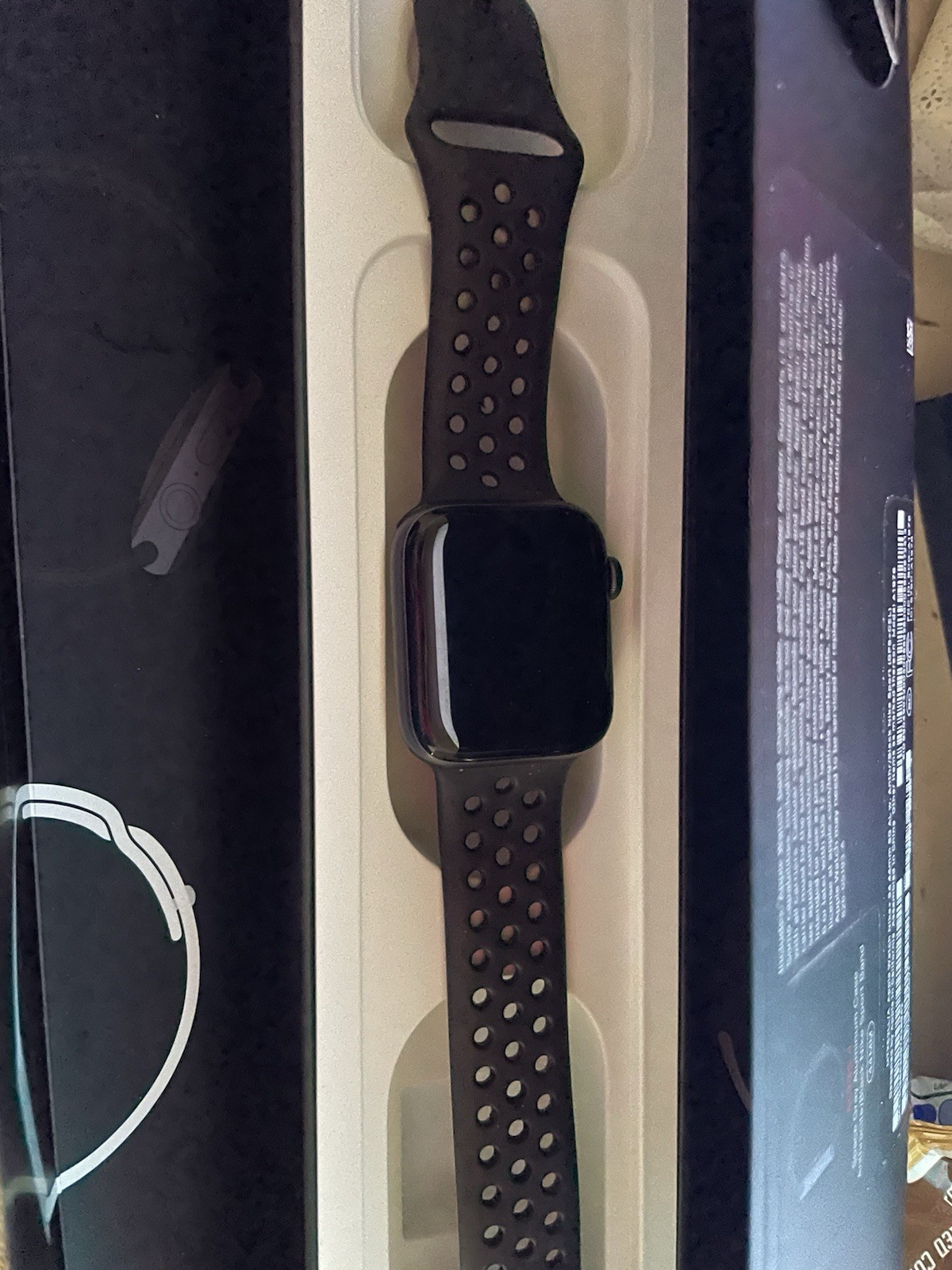 Apple Watch Nike+ Series 4 44mm Gray Aluminum GPS+Cellular Black Band