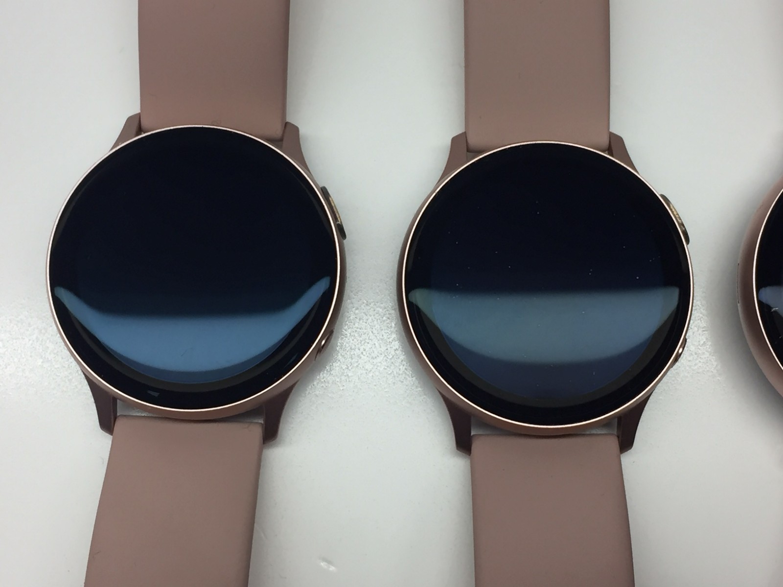 AS IS – LOT OF 4 Samsung Galaxy Watch Active 2 SM-R830. SM-R820. SM-R835