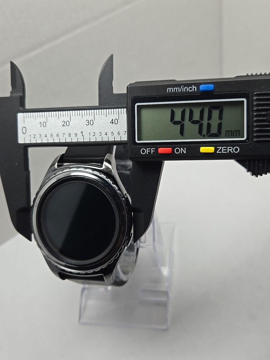 Samsung Gear S2 Classic SM R735T 3G T Mobile Rotating Bezel NFC WiFi Watch Black