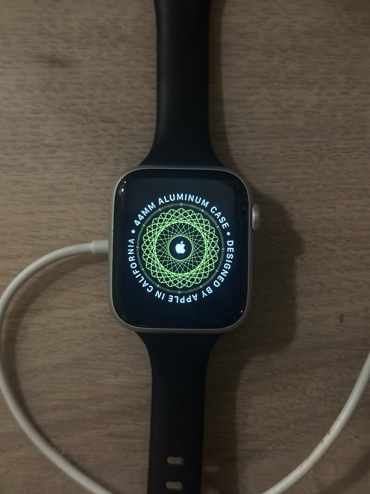 Apple Watch SE 1st Generation 44mm Aluminum Black Sports Band A2354