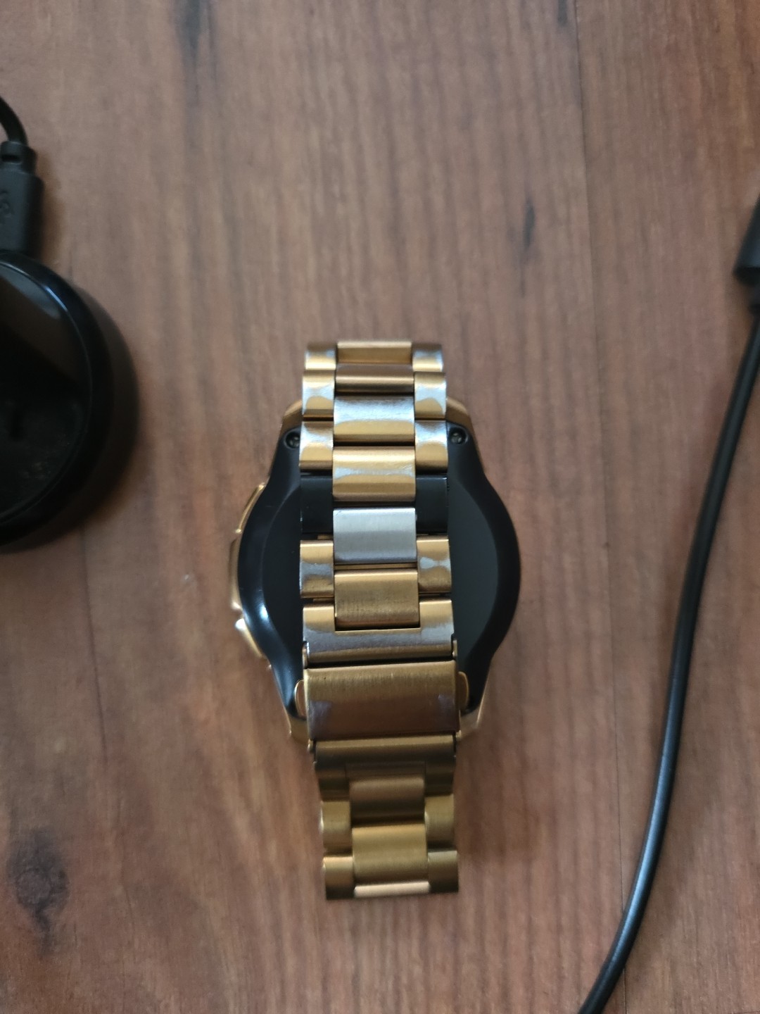 Used Samsung Galaxy smart Watch 42mm Rose Gold (Bluetooth SM-R810)