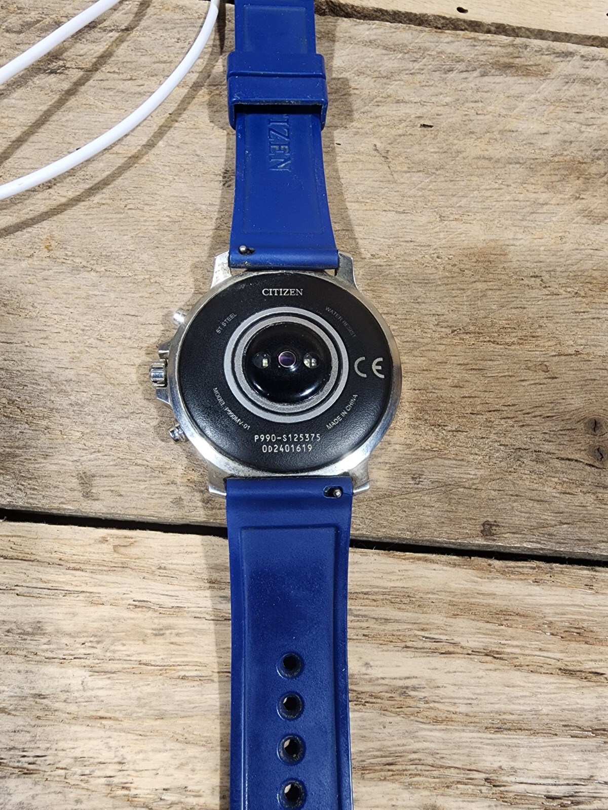 Citizen P990Mv-01 Smart Watch. SEE DESCRIPTION. DOES NOT CHARGE.