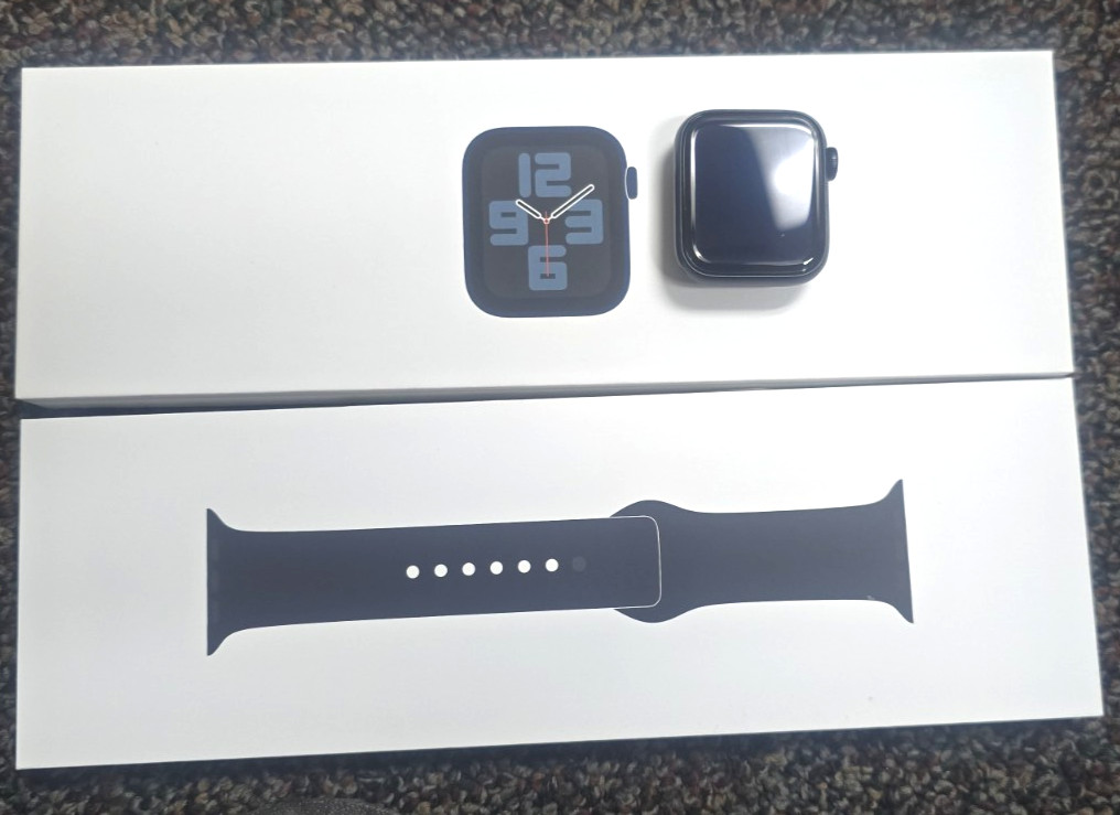 Apple Watch SE 2 40mm And 46mm -10 Series Not Working For Parts ONLY!!!!!!