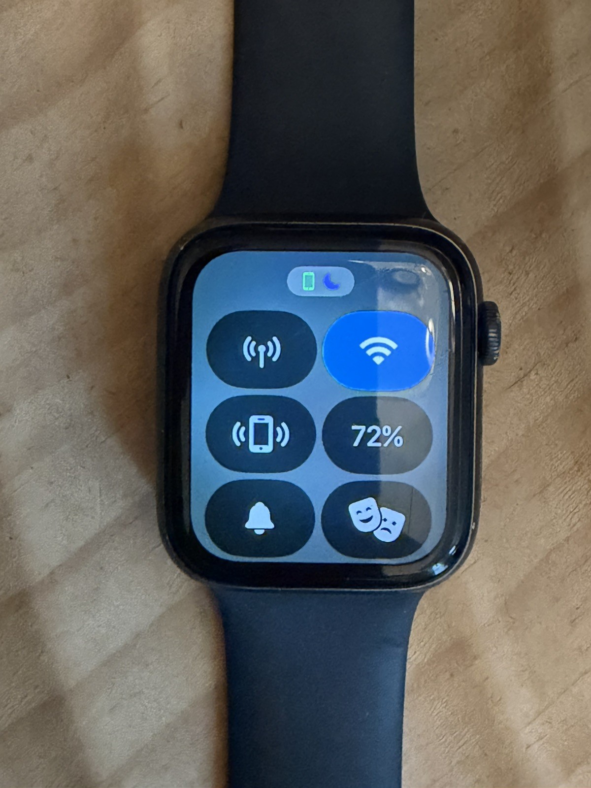 Apple Watch Series 5 44mm GPS + Cellular Space Gray Aluminum 100% Battery Health