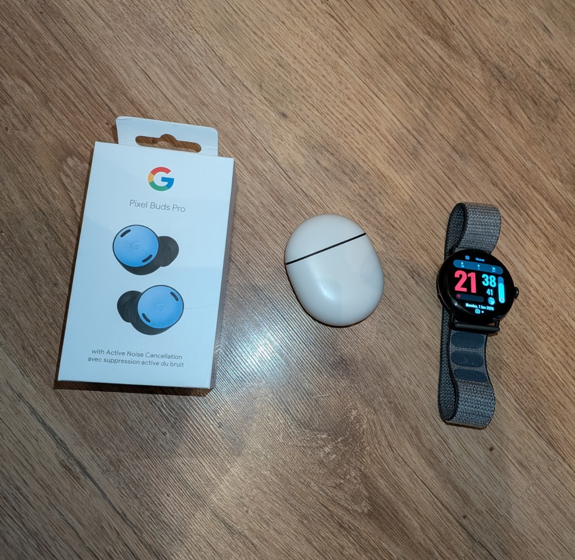 Google Pixel Watch 4_ 41mm / pixel Buds Pro
