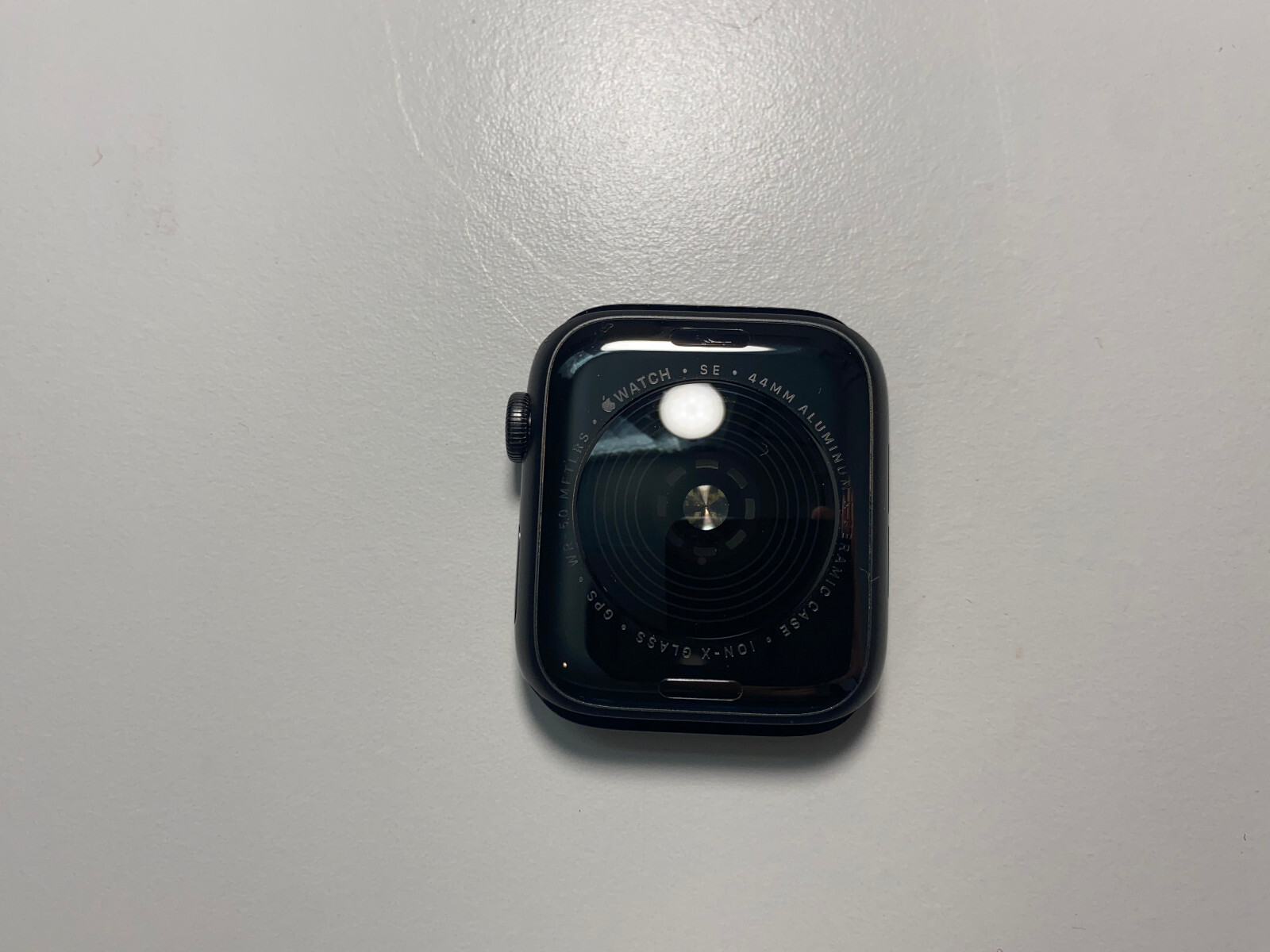Apple Watch SE Gen 1 44mm Aluminum GPS Only with OEM Black Sport Band UNLOCKED!!