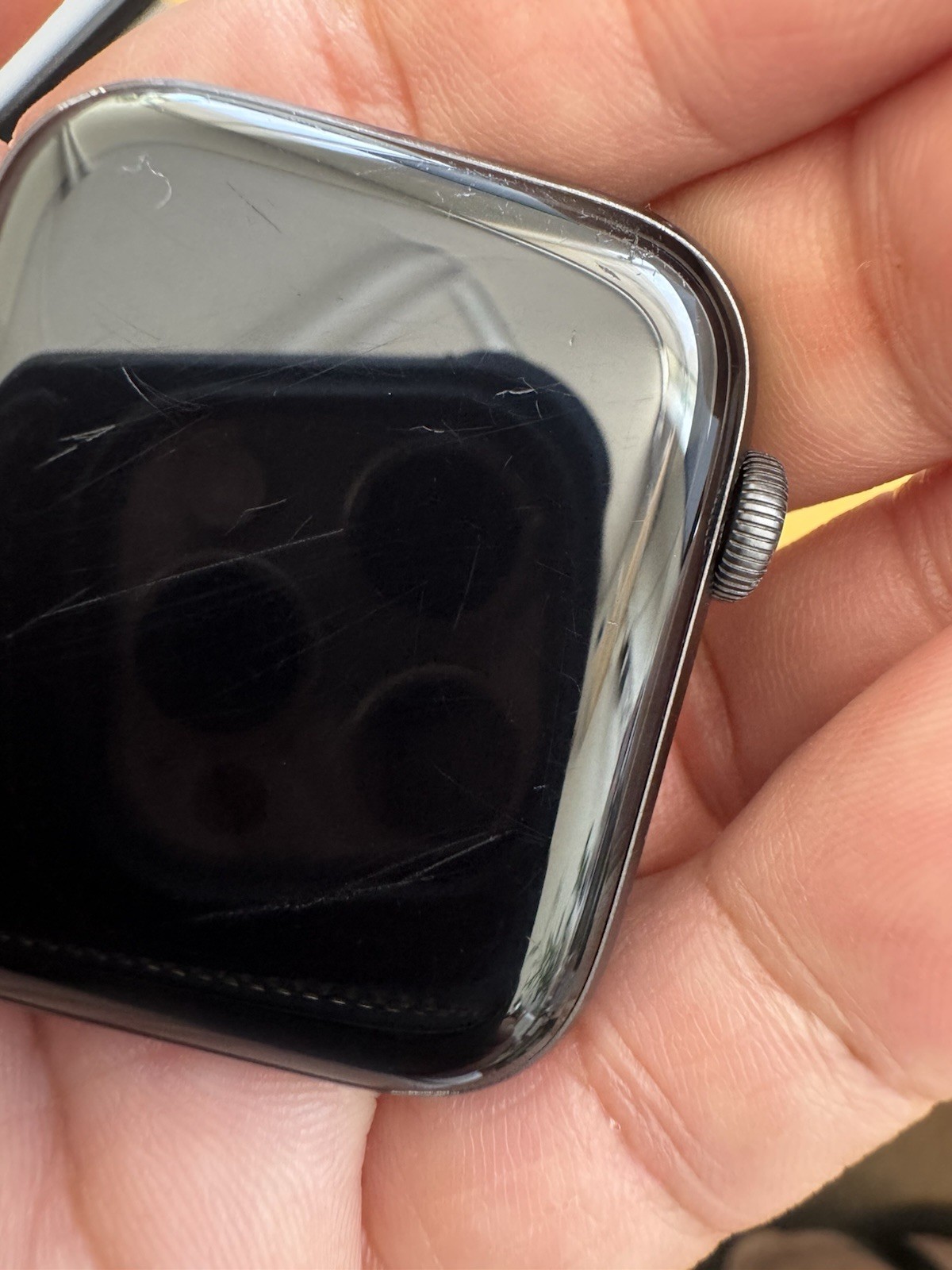 Apple Watch SE 44mm GPS + Cellular Space Gray Aluminum 91% Battery Read Descript