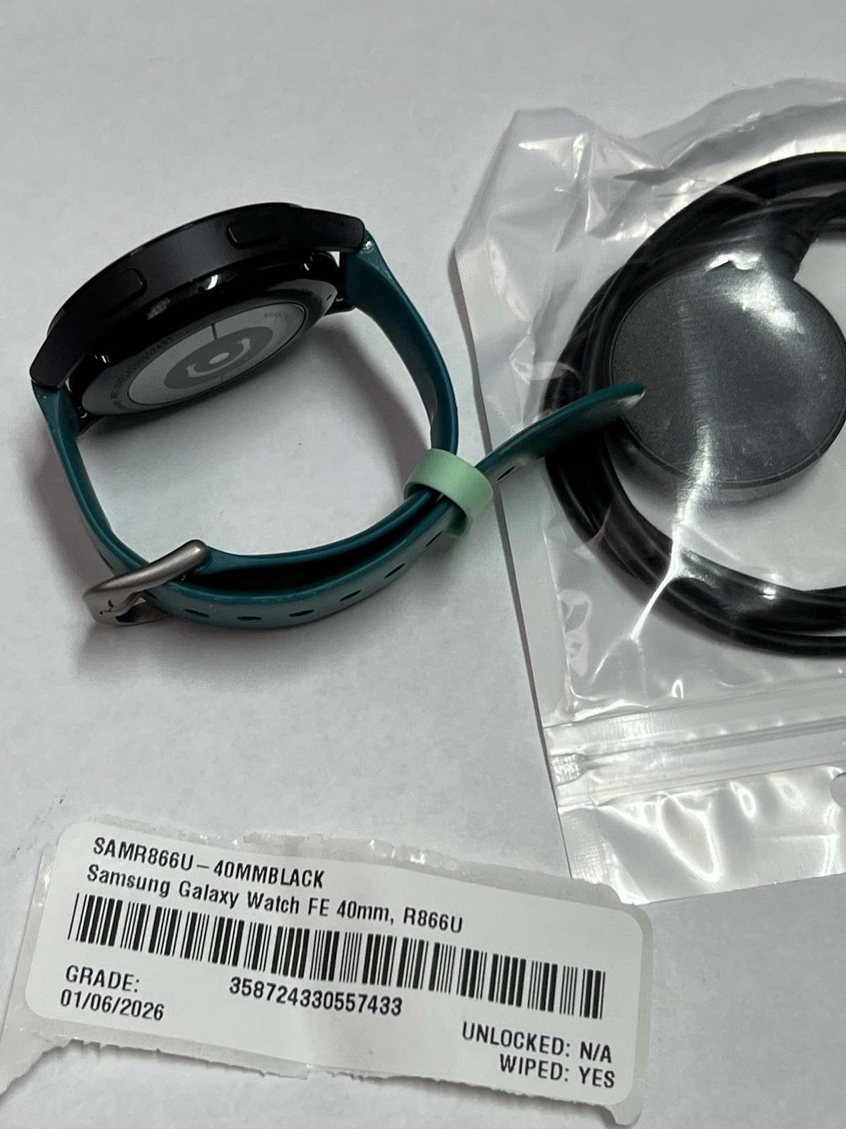 Samsung Galaxy Watch FE 16GB (40mm) (Wi-Fi + Celluler) SM-R866U – Good