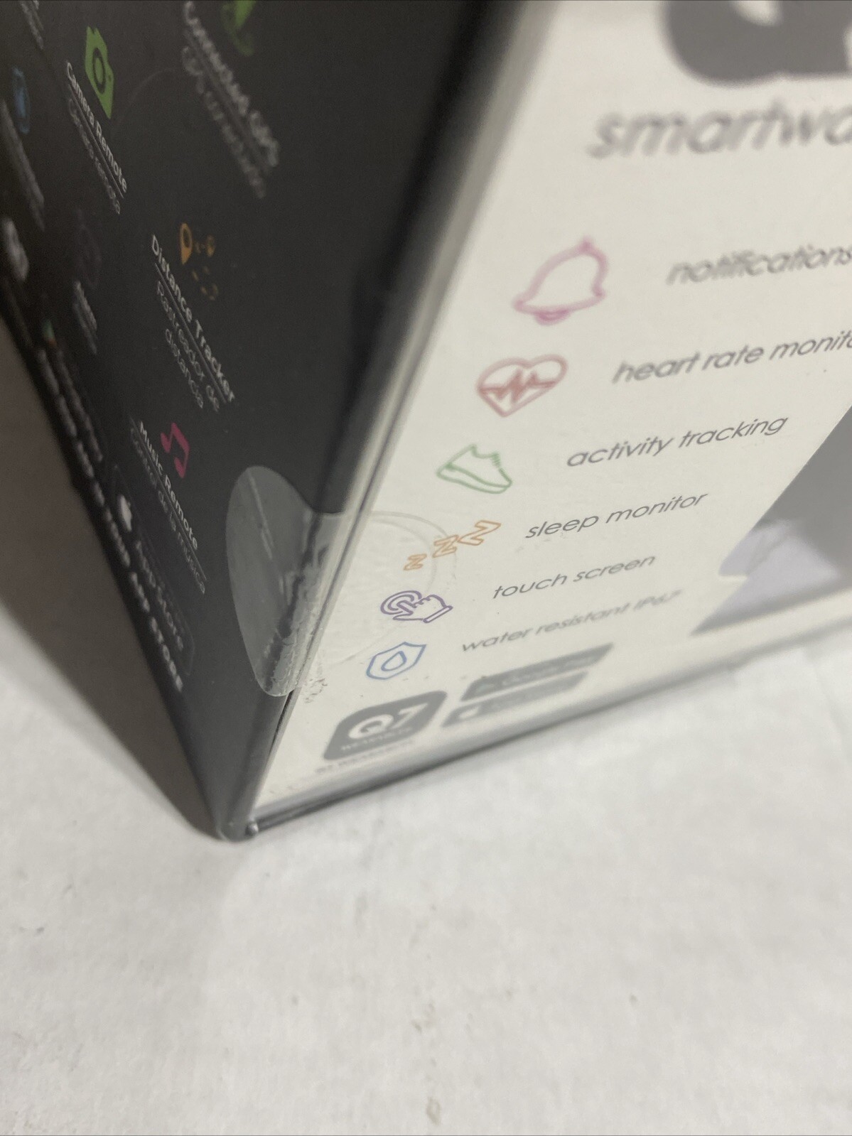 Q7 Black Smartwatch Factory sealed, Heart rate, activity tracker, sleep monitor