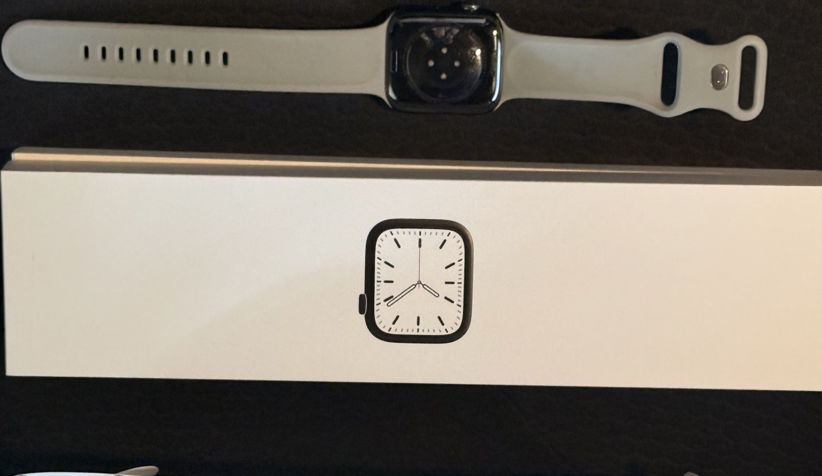 Apple Watch Series 7 45mm GPS + Cellular- Graphite Stainless Steel+Extra band