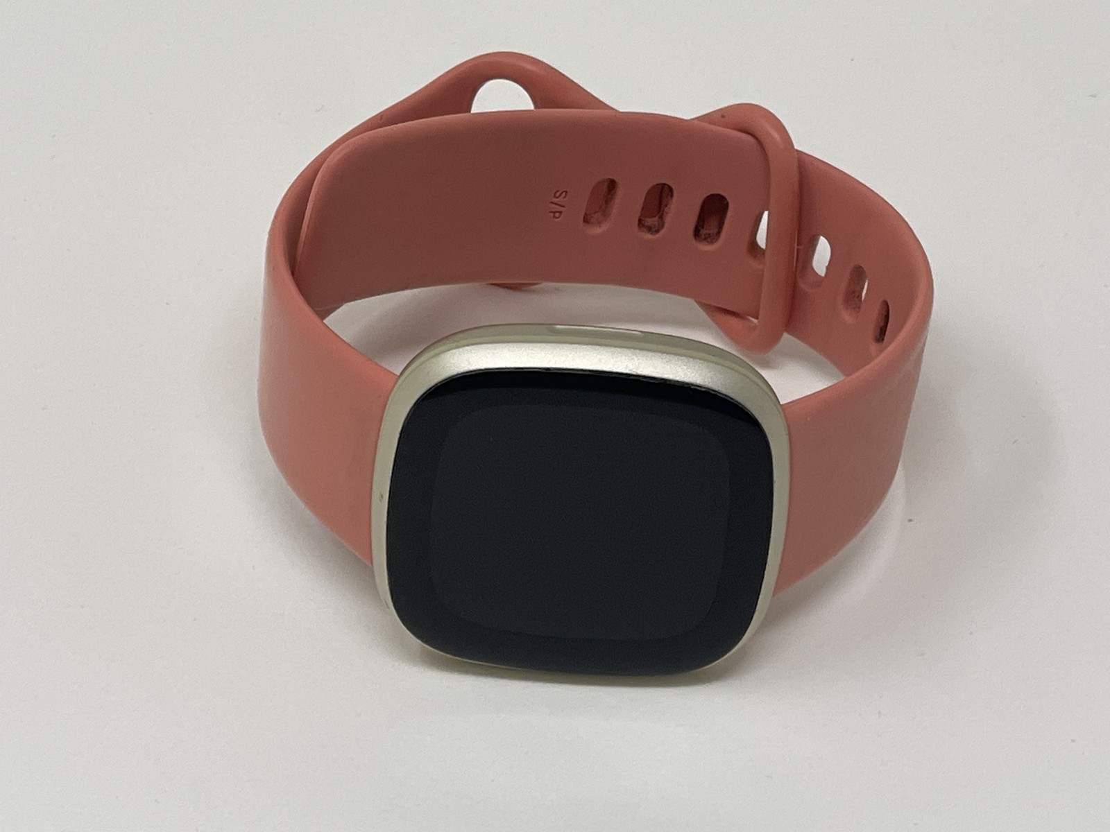 FitBit Versa 3 FB511 Soft Gold With Pink Clay Bands Good