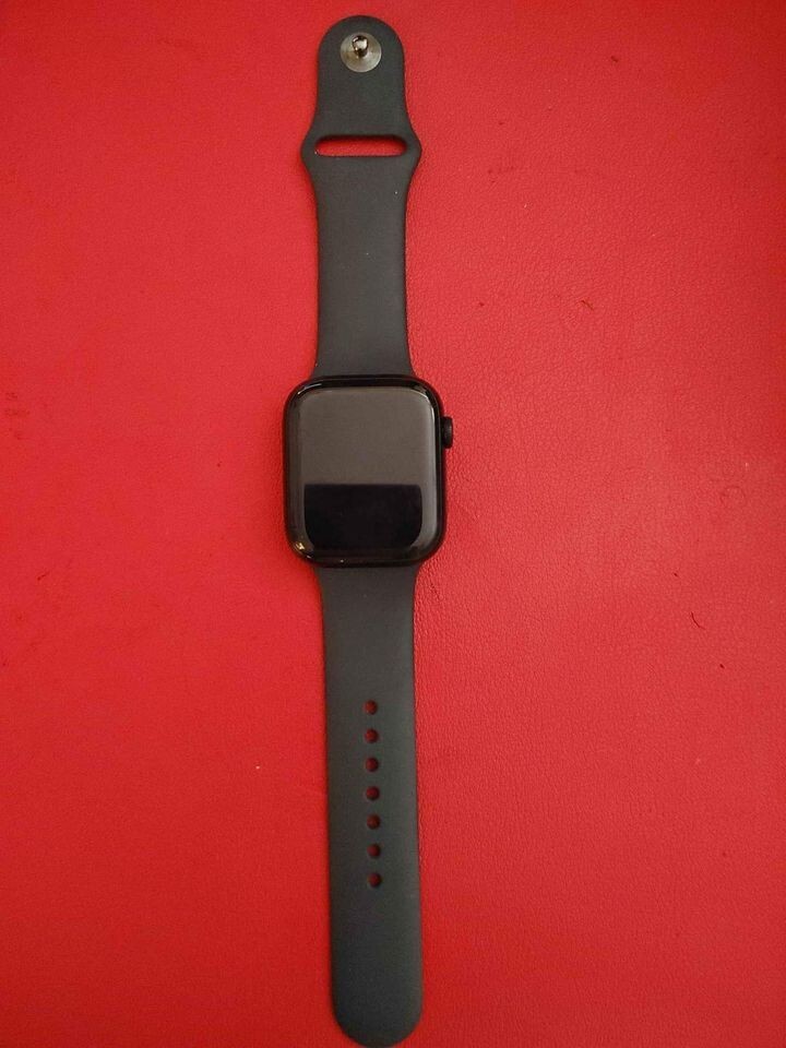 Apple Watch Series 7 45mm Aluminum Case with Sport Band – Midnight, Regular (GPS
