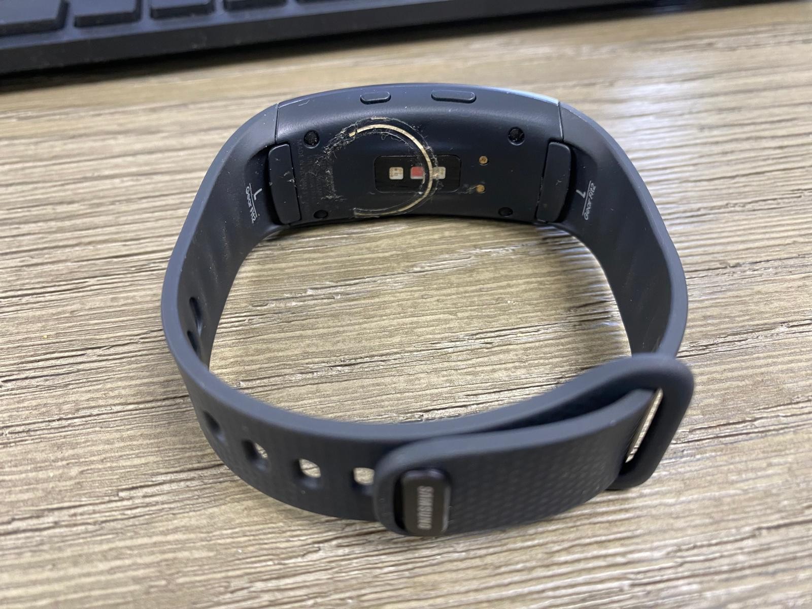 Samsung Gear Fit2 Dark Gray – Large – SM-R360 (without charger)