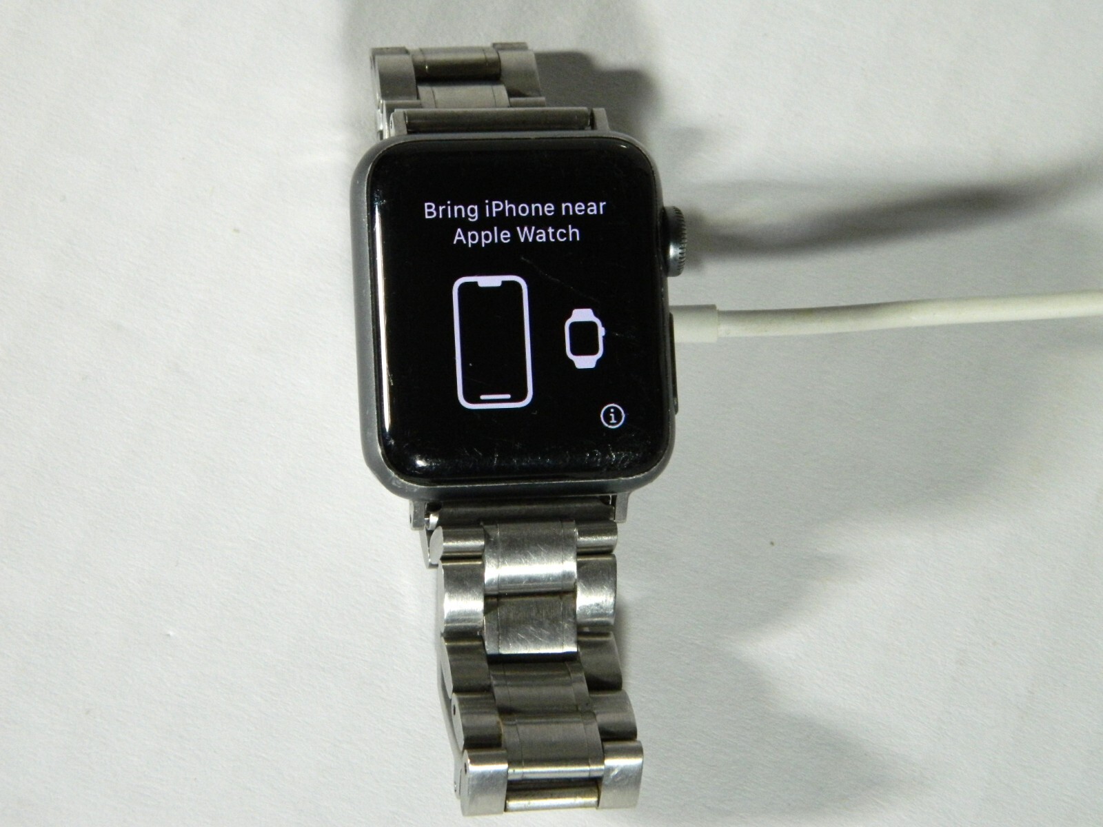 Apple Watch Series 3 38mm Space Gray Aluminum Case with Silver Band