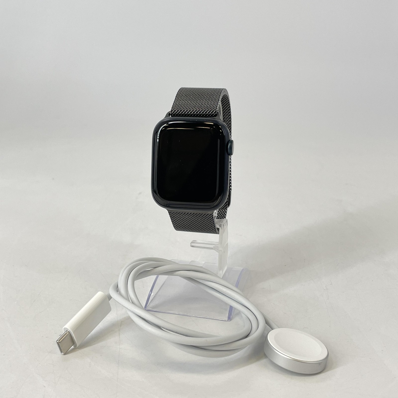 Apple Watch (Series 7) 45mm Space Black Aluminum (GPS) w/ Milanese Loop – Good