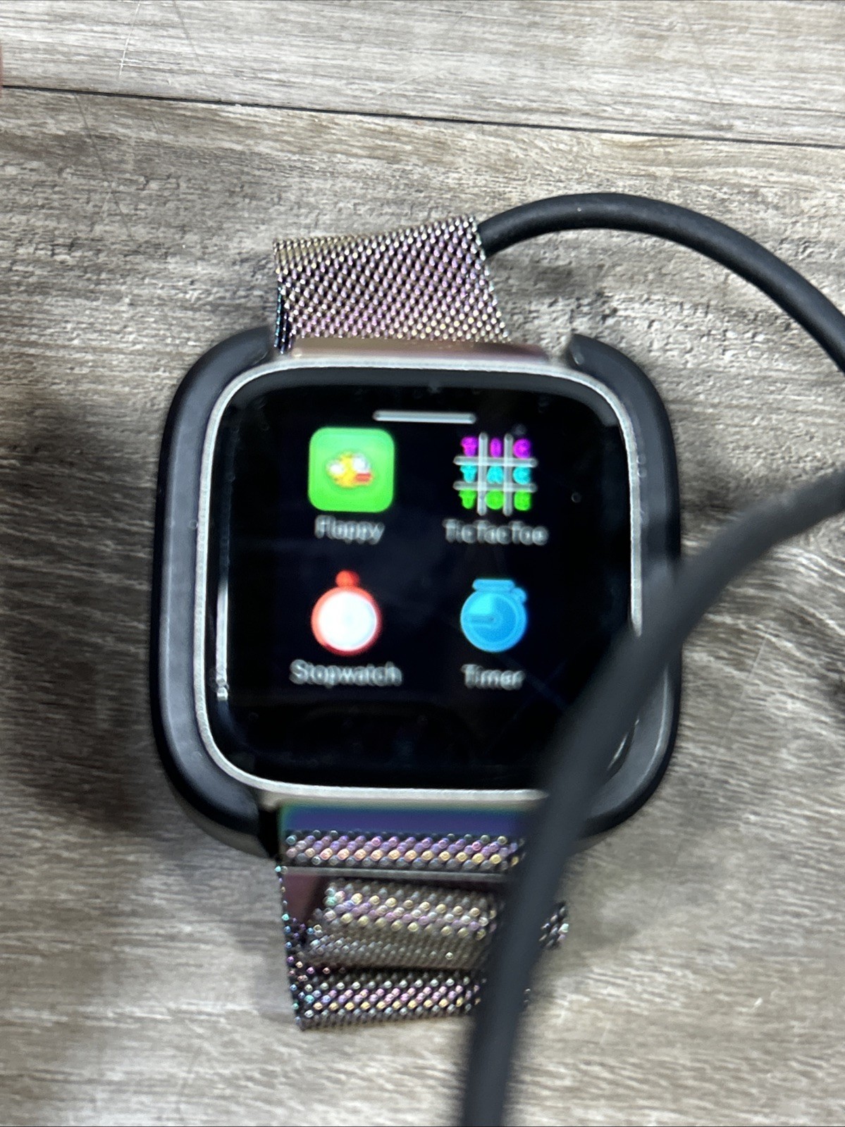 Fitbit Versa (1st Gen) Smart Watch – Rose Gold see pictures before buying