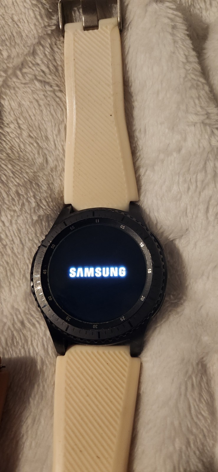 Samsung Galaxy Gear S3 Frontier Smart Watch SM- R760 GUC 46mm with accessories