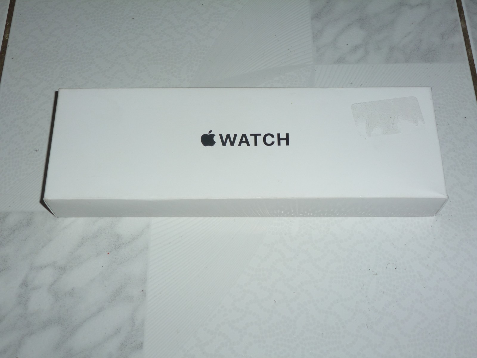 Apple Watch SE 3 GPS 40mm Bluetooth Starlight MEH54LW/A – New/Open Box!!