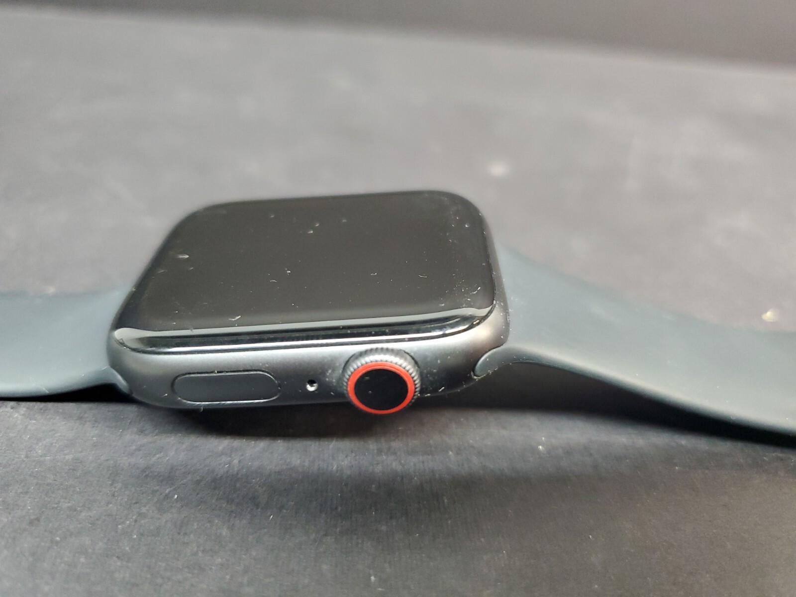 Apple Watch Series 6 44mm Space Gray Aluminum Case Black Sport Band LTE AS IS