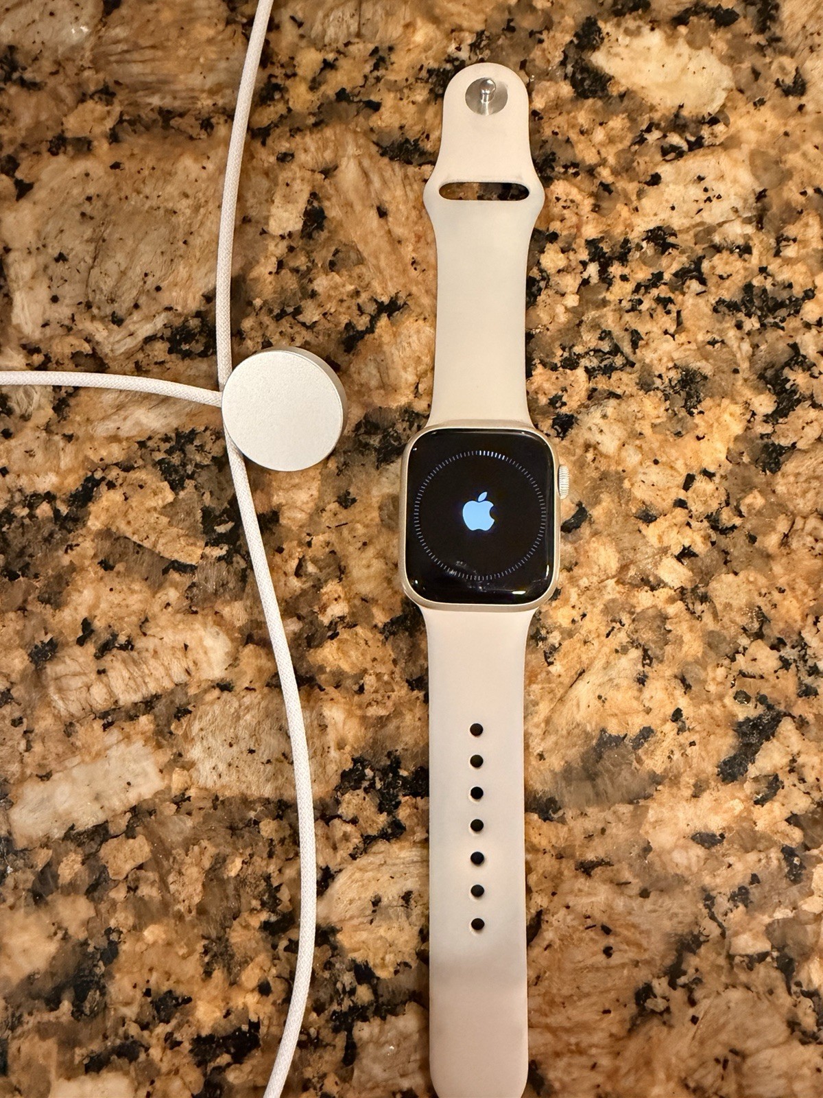 Apple Watch Series 9 GPS 41mm Starlight Aluminum Case, Starlight Sport Band S/M