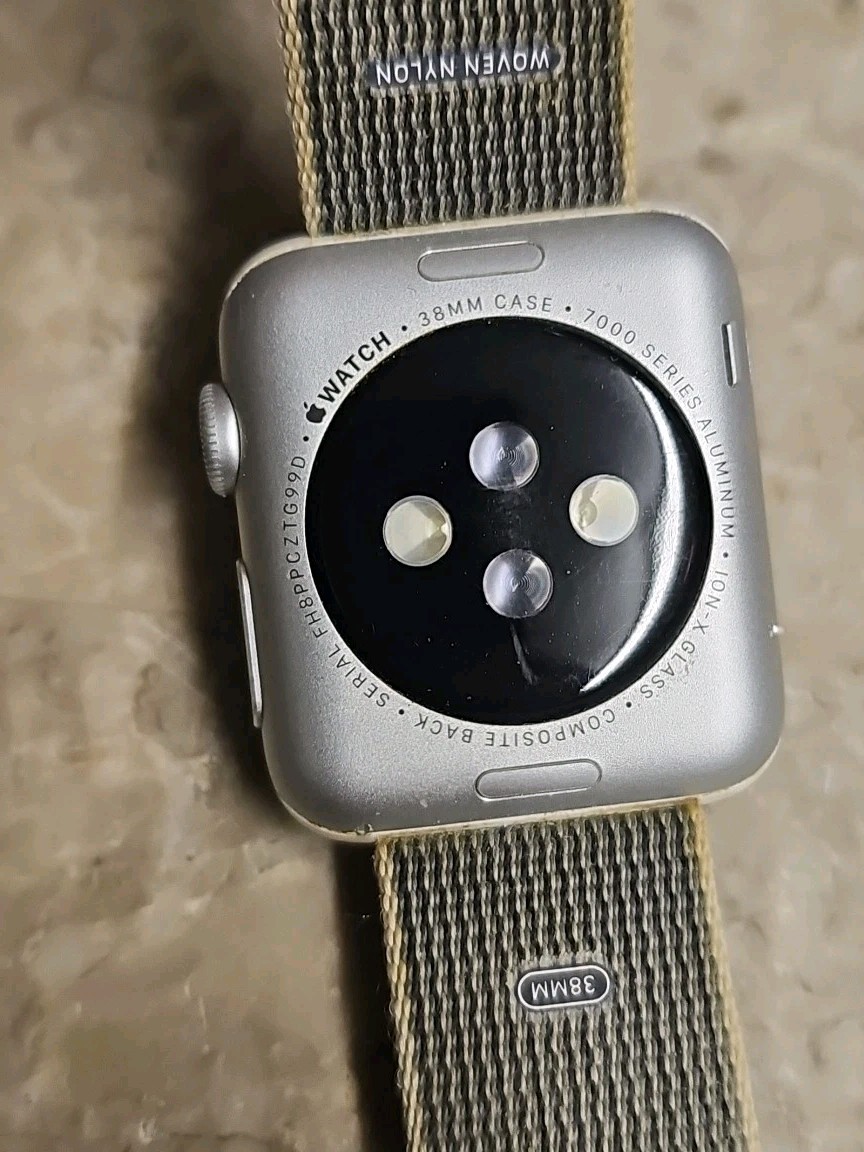 Apple Watch 7000 Series And Series 3 38mm Aluminum Lot Watches Untested AS-IS