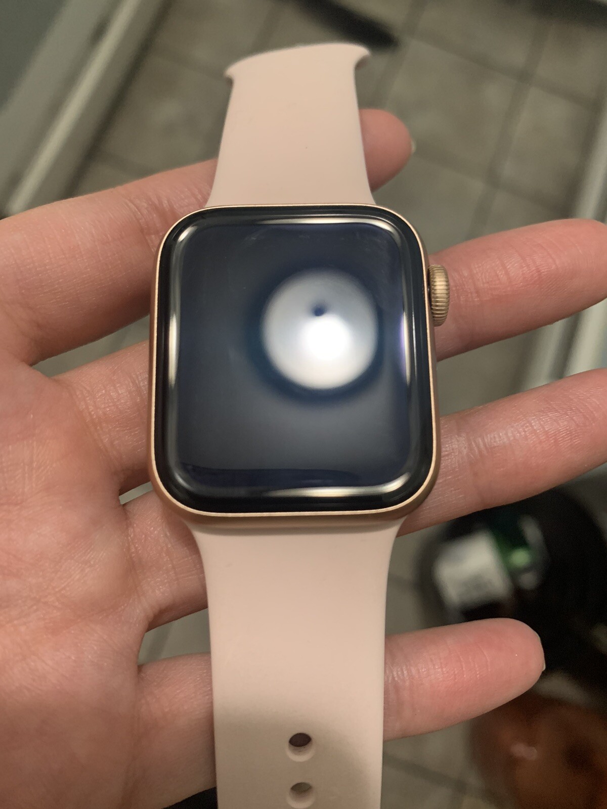 Apple Watch Series 5 MWWP2LL/A GPS & Cellular 40mm Smartwatch – Pink Sand