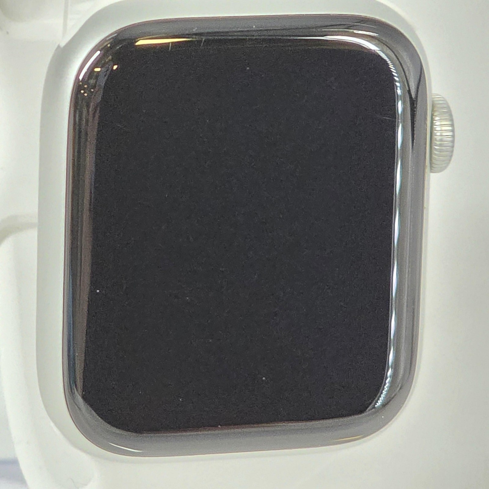 Apple Watch (Series 6) 44mm Silver Aluminum (LTE) w/ White Sport – Very Good