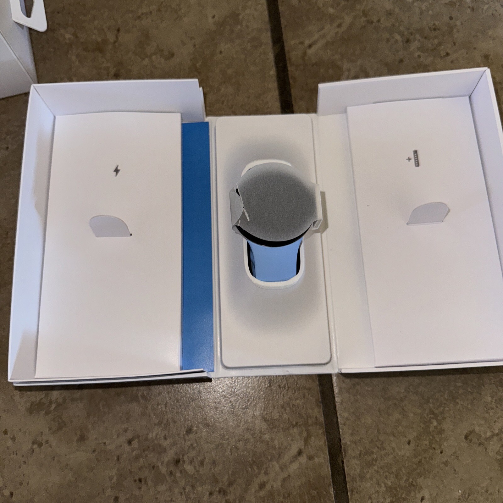 Google Pixel Watch 2 Wi-Fi 41mm Silver Aluminum Case Blue Band Brand New