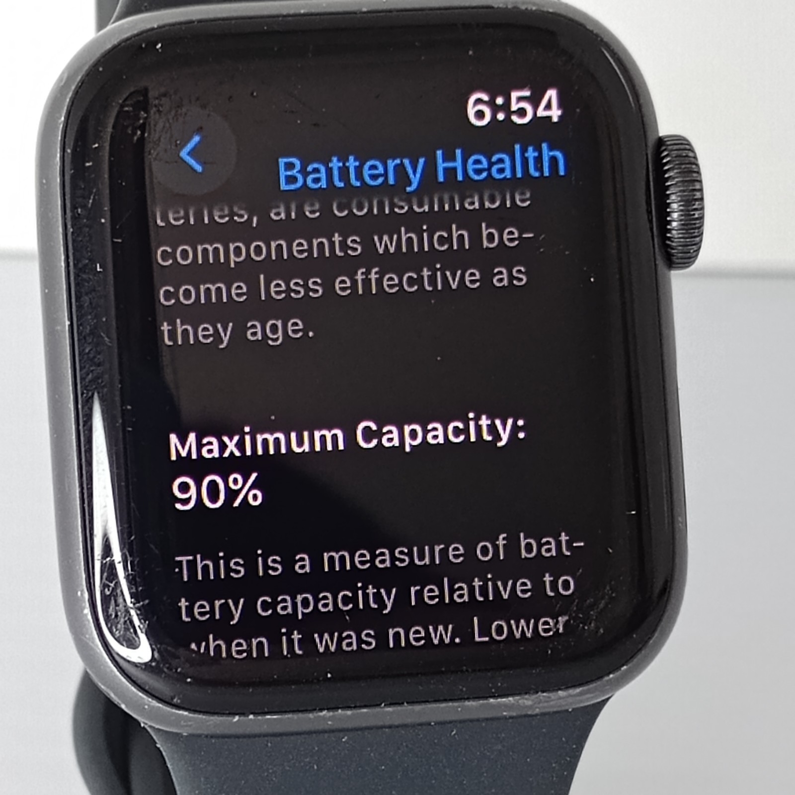 Apple Watch Series 5 40mm Space Gray 90% Battery smartwatch Bundle Unlocked