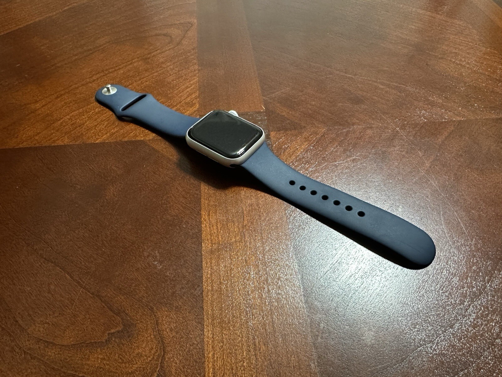 Apple Watch SE 1st Gen GPS 40mm Silver Aluminum Case Blue Band MKNY3LL/A