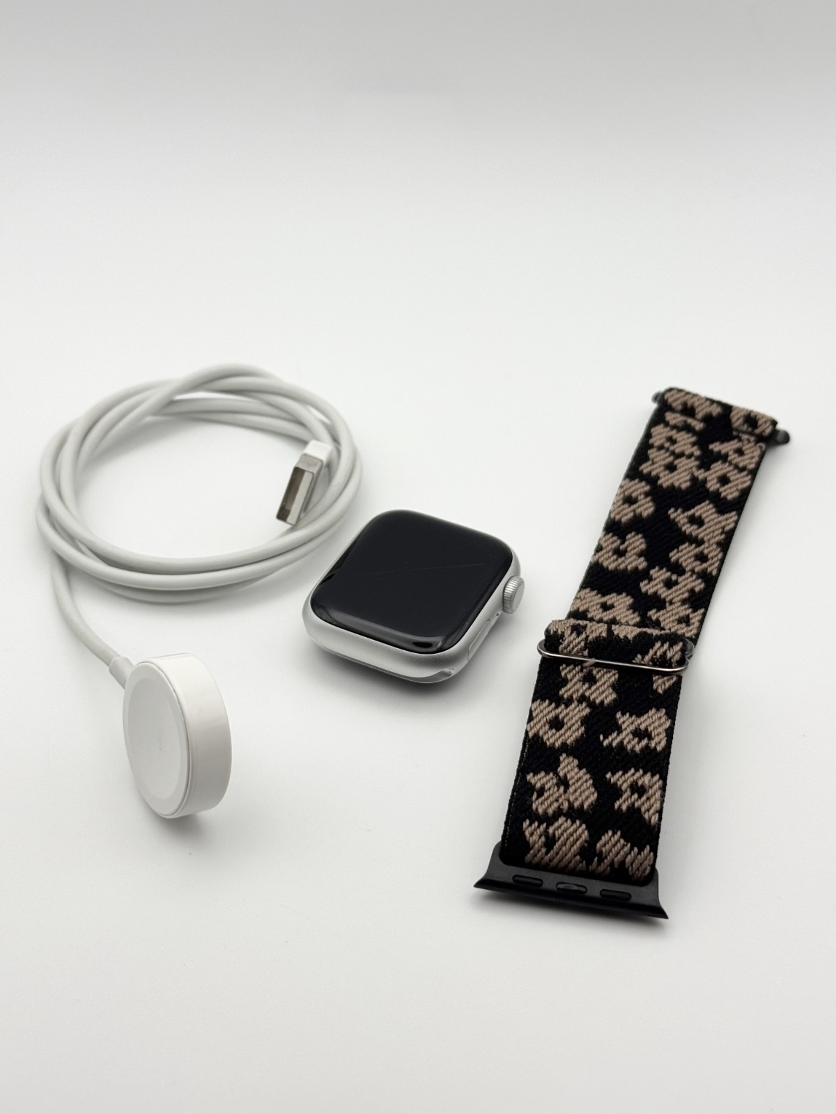 Apple Watch Series 9 GPS 41mm Silver + Custom Strap | SCRATCH | READ