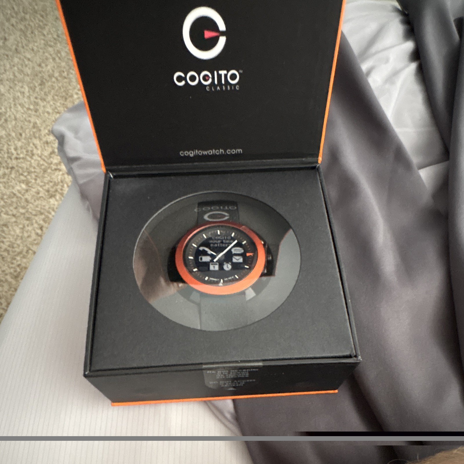 COGITO Classic Connected Watch 45mm Orange Case Black Rubber Band Bluetooth