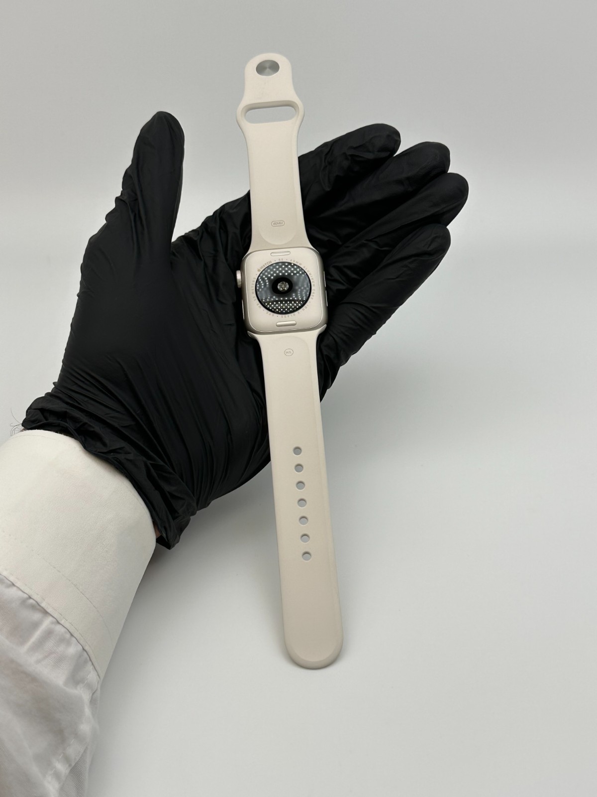 Apple Watch SE 3 40mm Starlight Aluminum – Starlight Sport Band MEH54LW/A