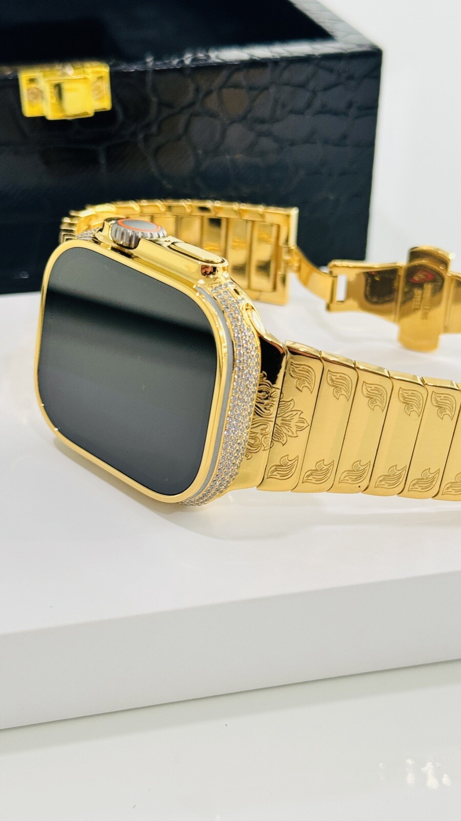 24k Gold Plated Apple Watch ULTRA 3 49mm Zircon Diamonds Engraved 24k Gold Band