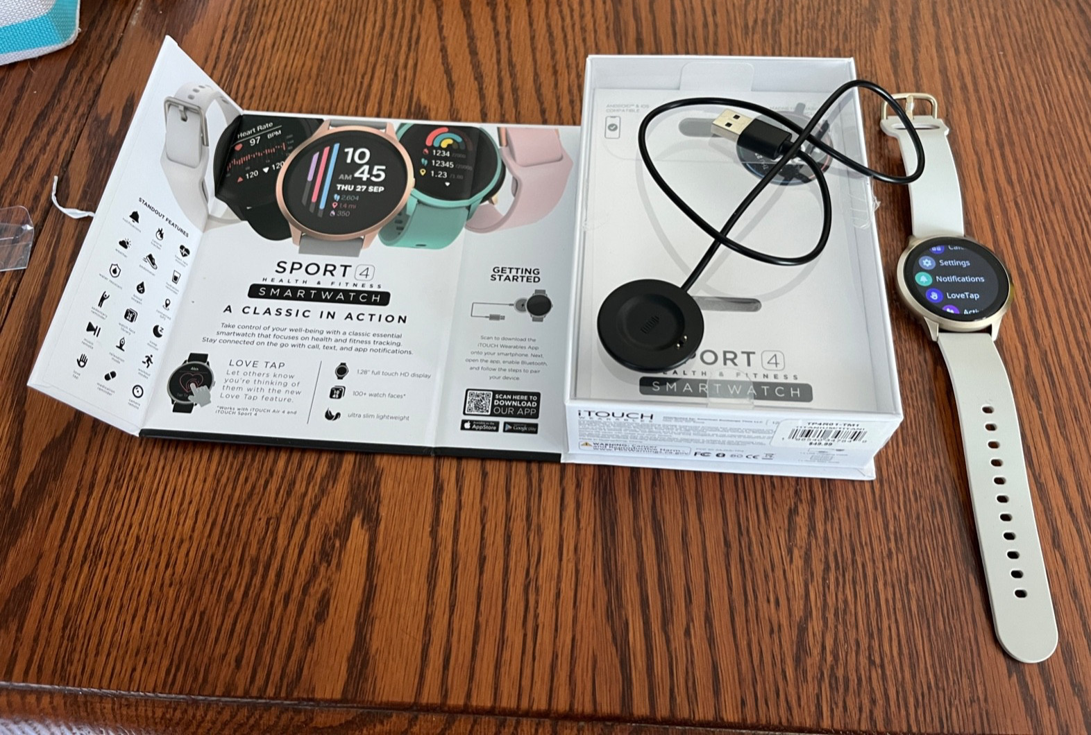 I Touch 4 WITH IT sport heal and fitness smart watch