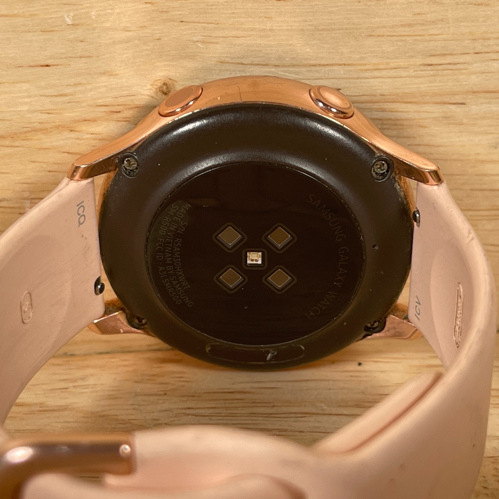 Samsung Galaxy SM-R500 Pink 768MB RAM / 4GB Storage 1.1″ Display Smartwatch