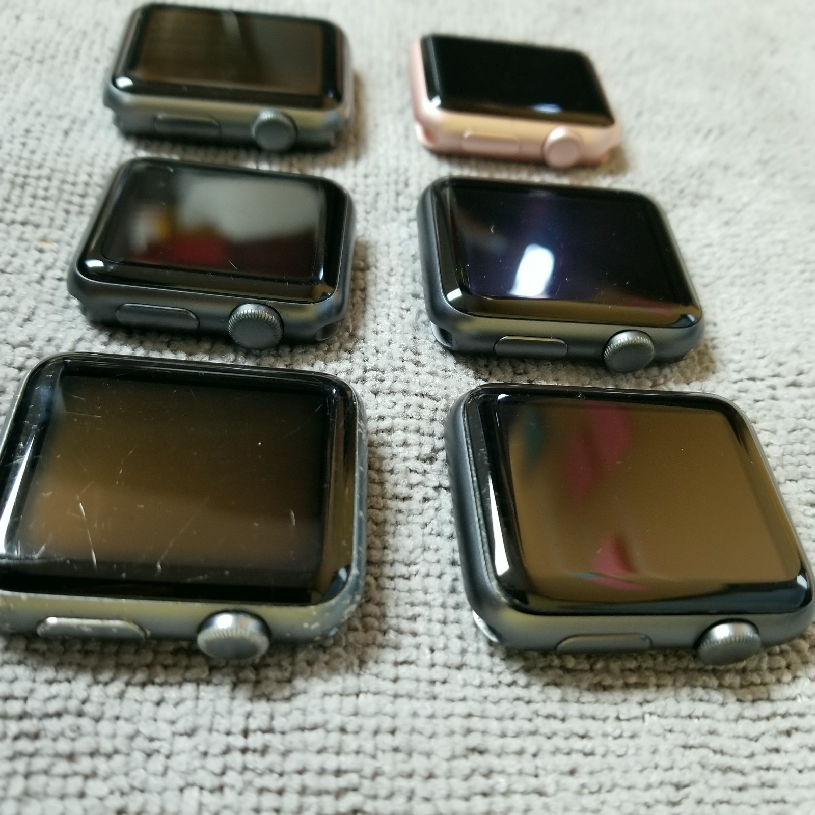 Apple Watches Series 1 and Series 7000 – Locked For Parts