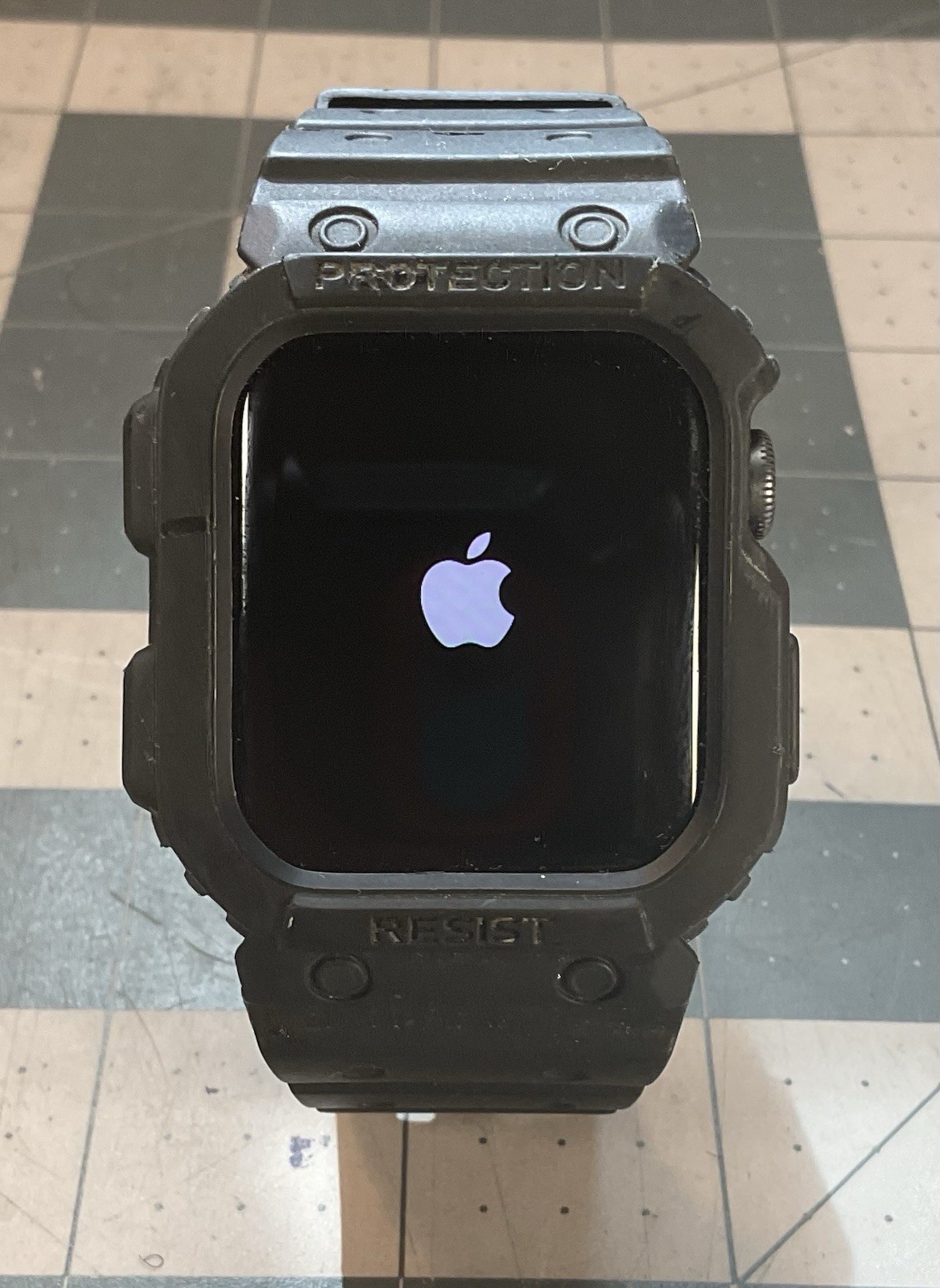 Apple Watch Series 3 (42mm) Space Gray Aluminum GPS Smart Watch w/ Rugged Case
