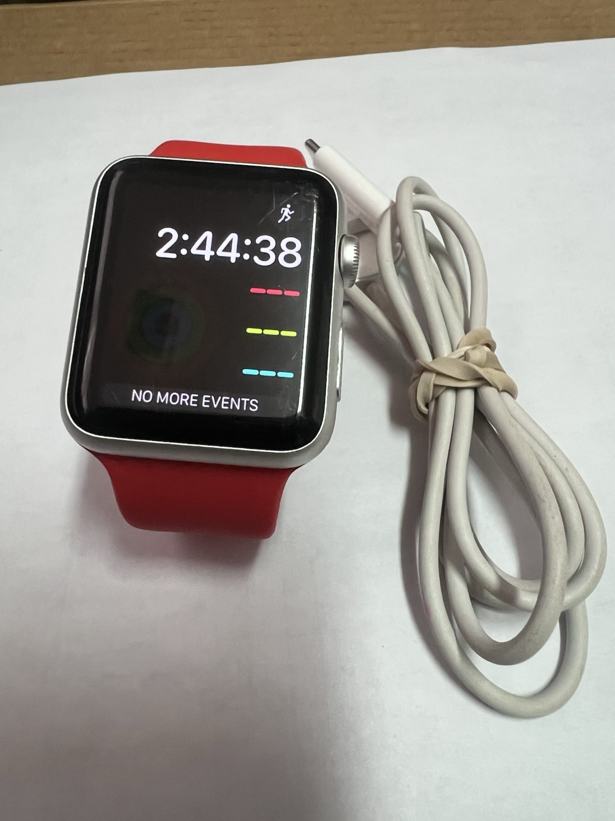 Apple Watch Sport 7000 Series Silver Aluminum 42mm Case White Sport Band