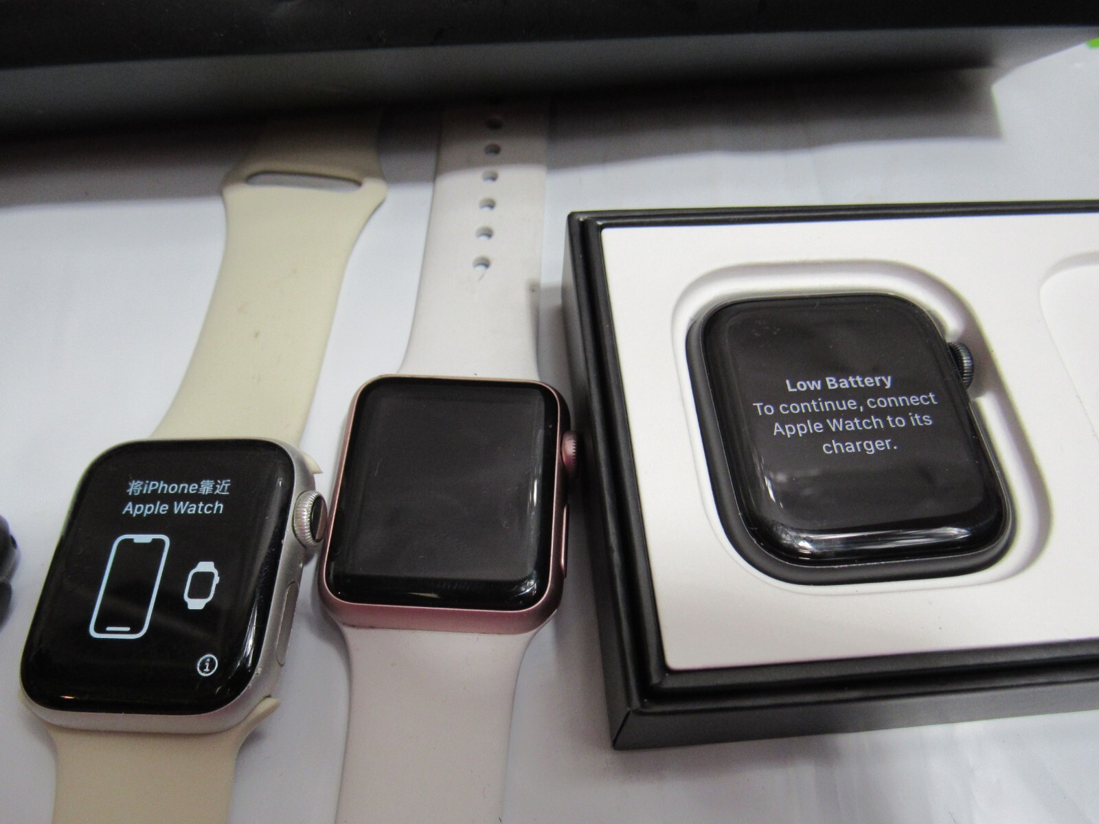 4 Apple Watches Series 1, 3, 4, SE Nike K51K