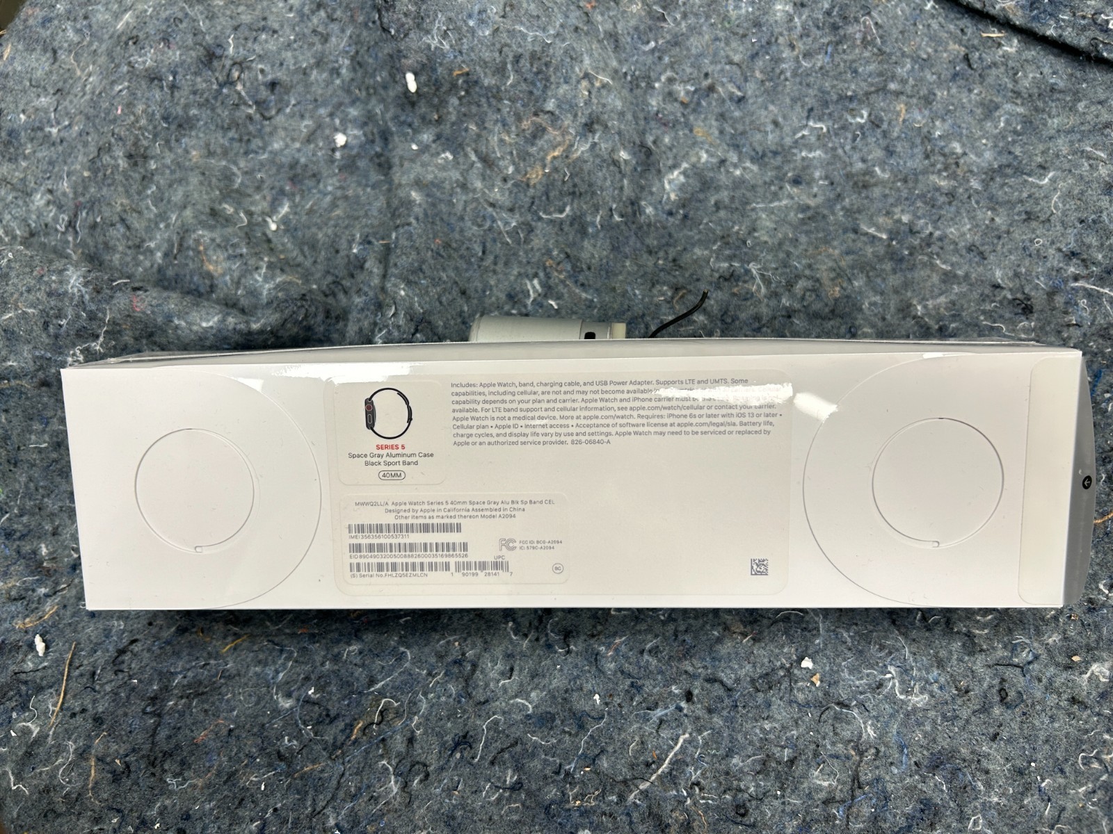 Apple Watch Series 5 40mm Space Grey Aluminum Case w/Black Sport Band